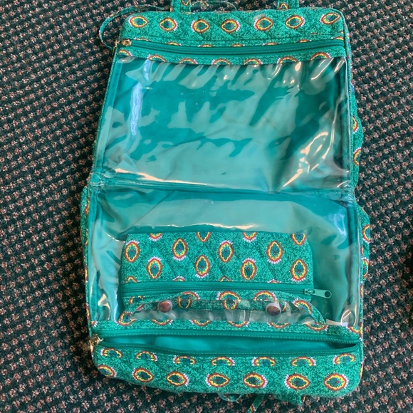 Americana by Sharif toiletry bags. - Picture 8 of 8